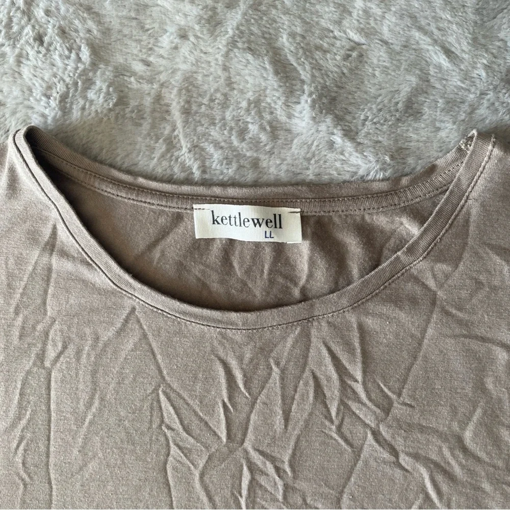 Kettlewell Women's Tan Long Sleeve Top size XL
